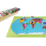 Carte du monde et drapeaux
