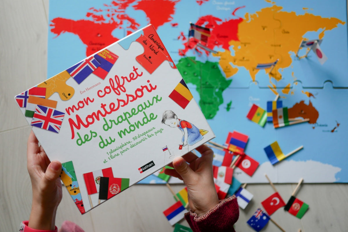 Nathan - Mon coffret Montessori Drapeaux du monde