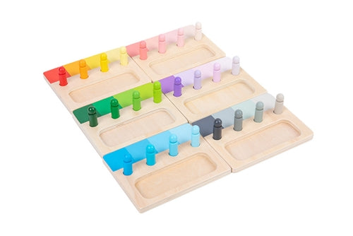 Plateaux d'association de couleurs